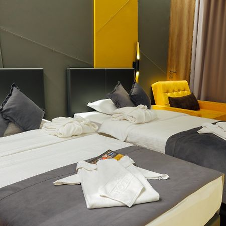 Hotel Hills Sarajevo Congress & Thermal Spa Resort Илиджа Экстерьер фото A room at the hotel