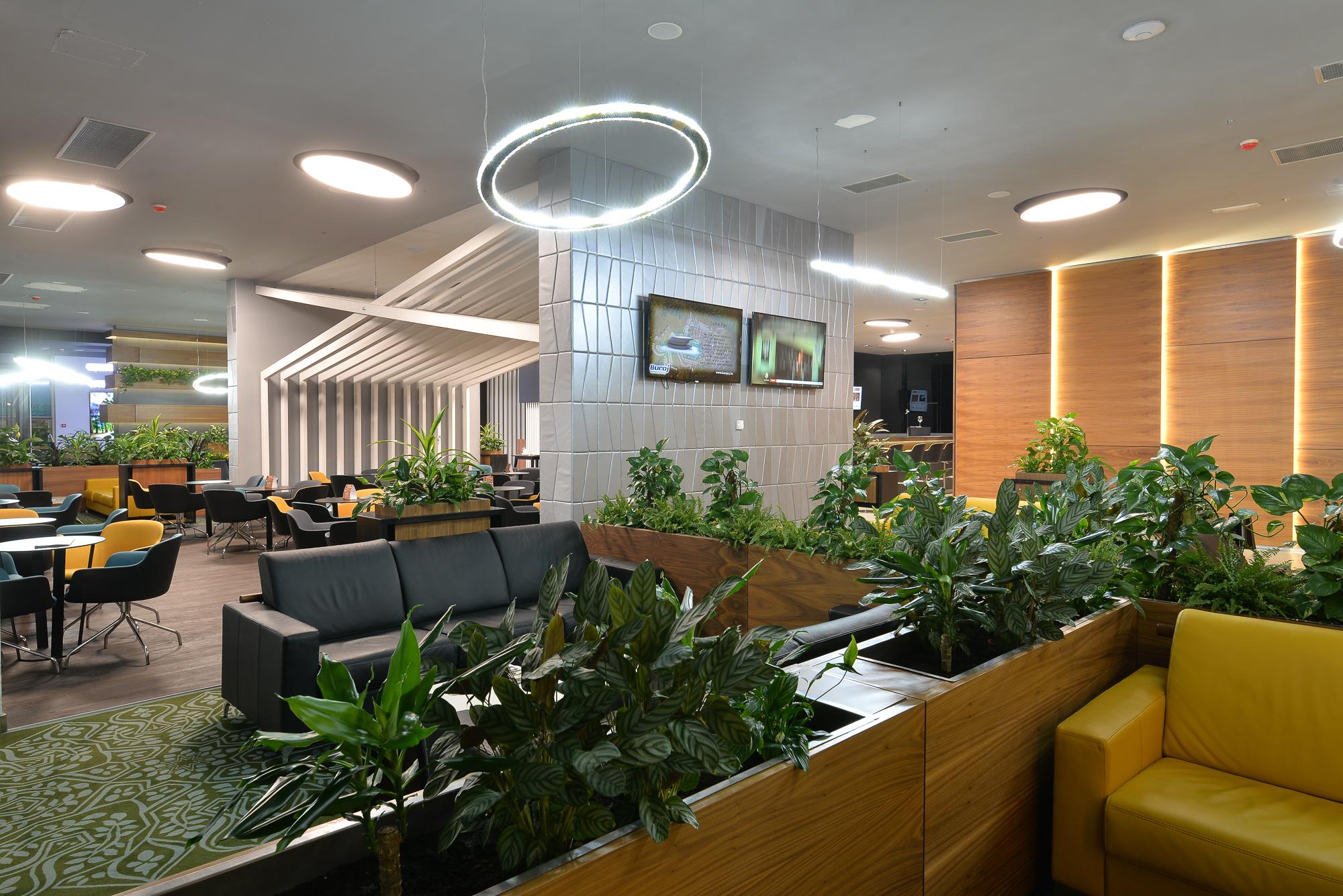 Hotel Hills Sarajevo Congress & Thermal Spa Resort Илиджа Экстерьер фото The lounge at the airport