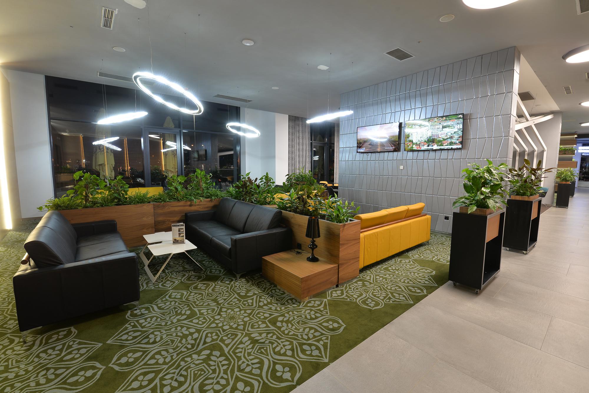 Hotel Hills Sarajevo Congress & Thermal Spa Resort Илиджа Экстерьер фото The lounge at the airport