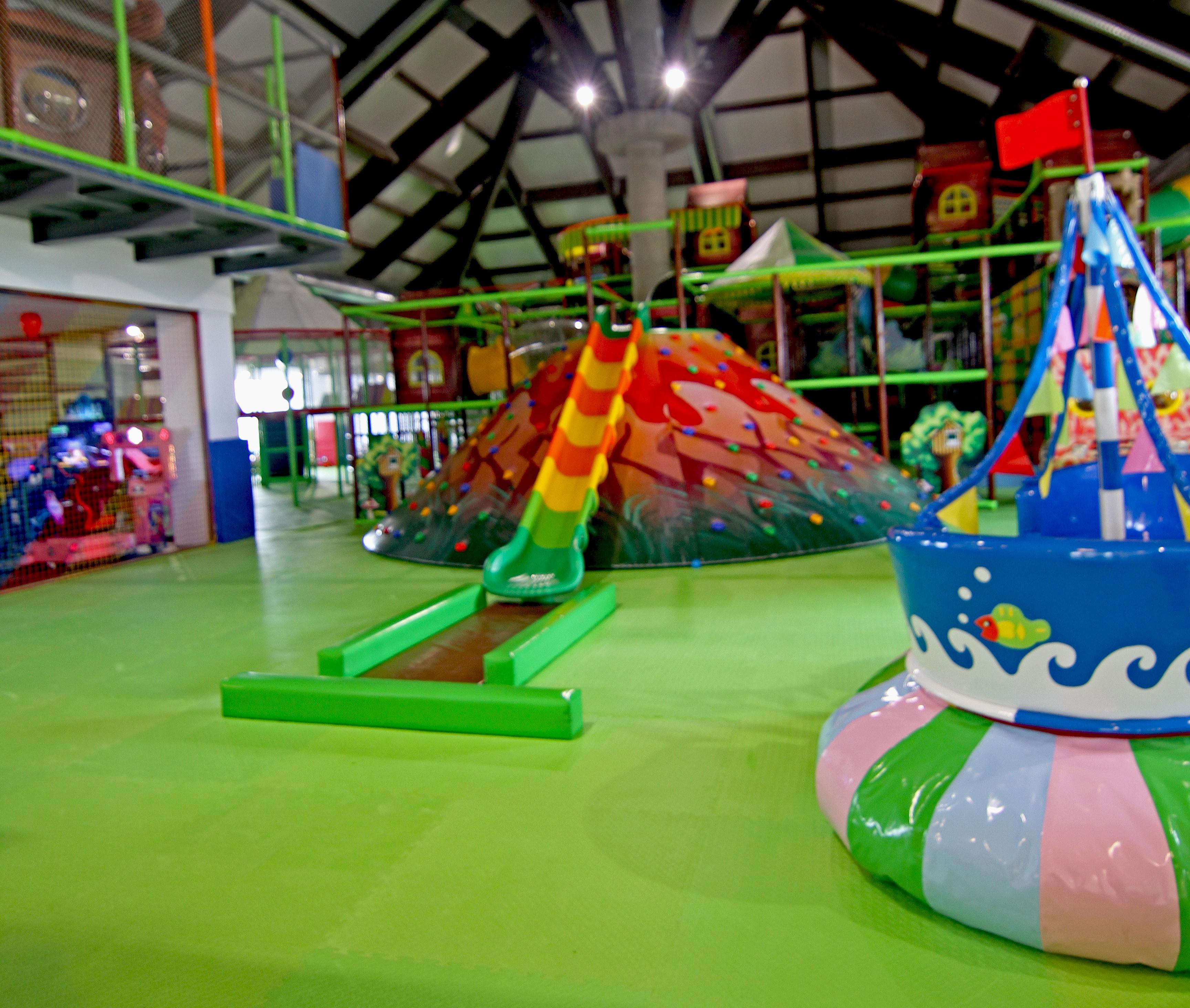 Hotel Hills Sarajevo Congress & Thermal Spa Resort Илиджа Экстерьер фото Indoor playground