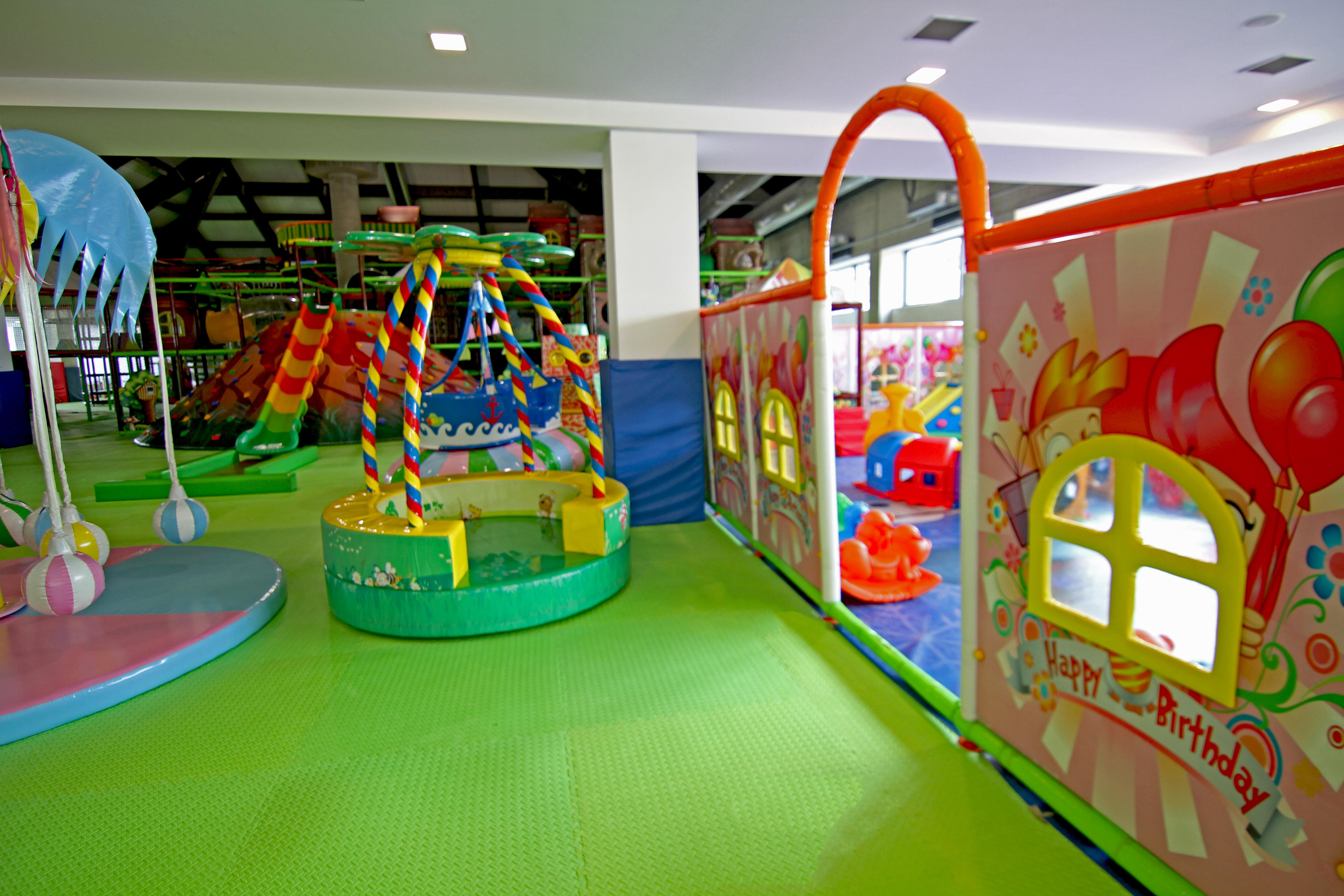 Hotel Hills Sarajevo Congress & Thermal Spa Resort Илиджа Экстерьер фото An indoor playground in Bangkok, Thailand