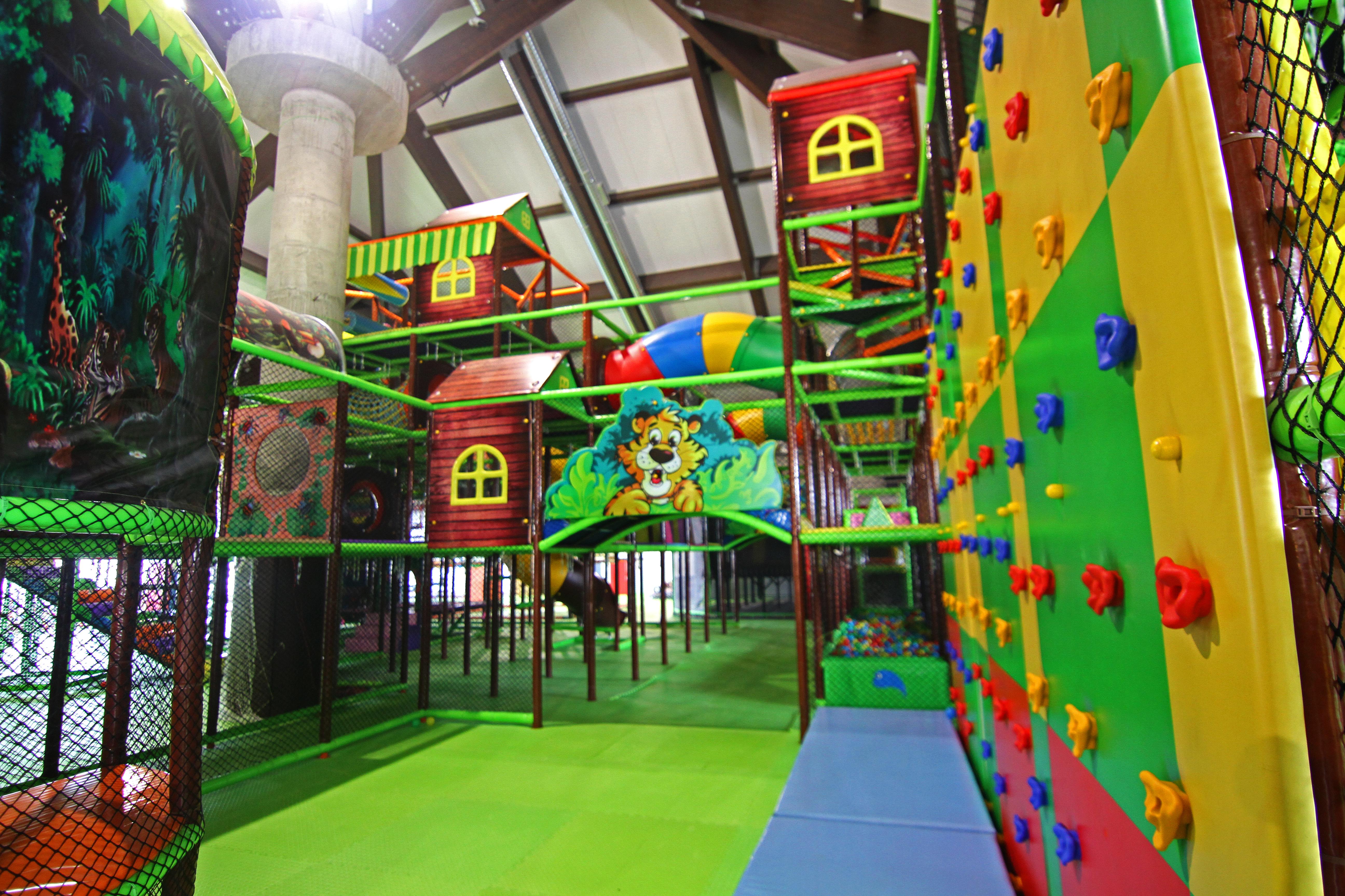 Hotel Hills Sarajevo Congress & Thermal Spa Resort Илиджа Экстерьер фото Adventure playground