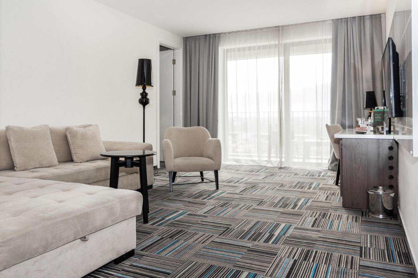 Hotel Hills Sarajevo Congress & Thermal Spa Resort Илиджа Экстерьер фото A room at the hotel