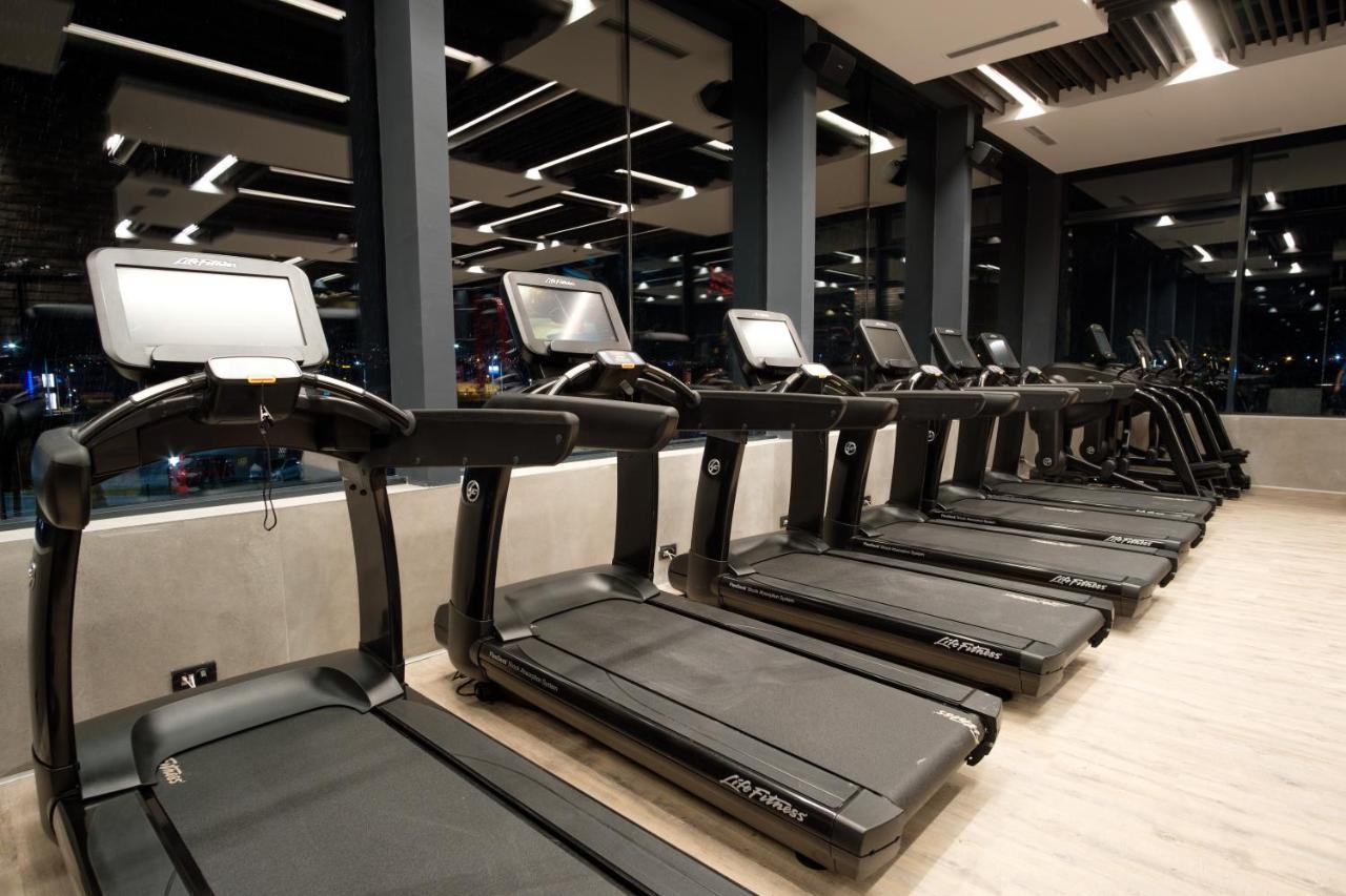 Hotel Hills Sarajevo Congress & Thermal Spa Resort Илиджа Экстерьер фото A row of treadmills