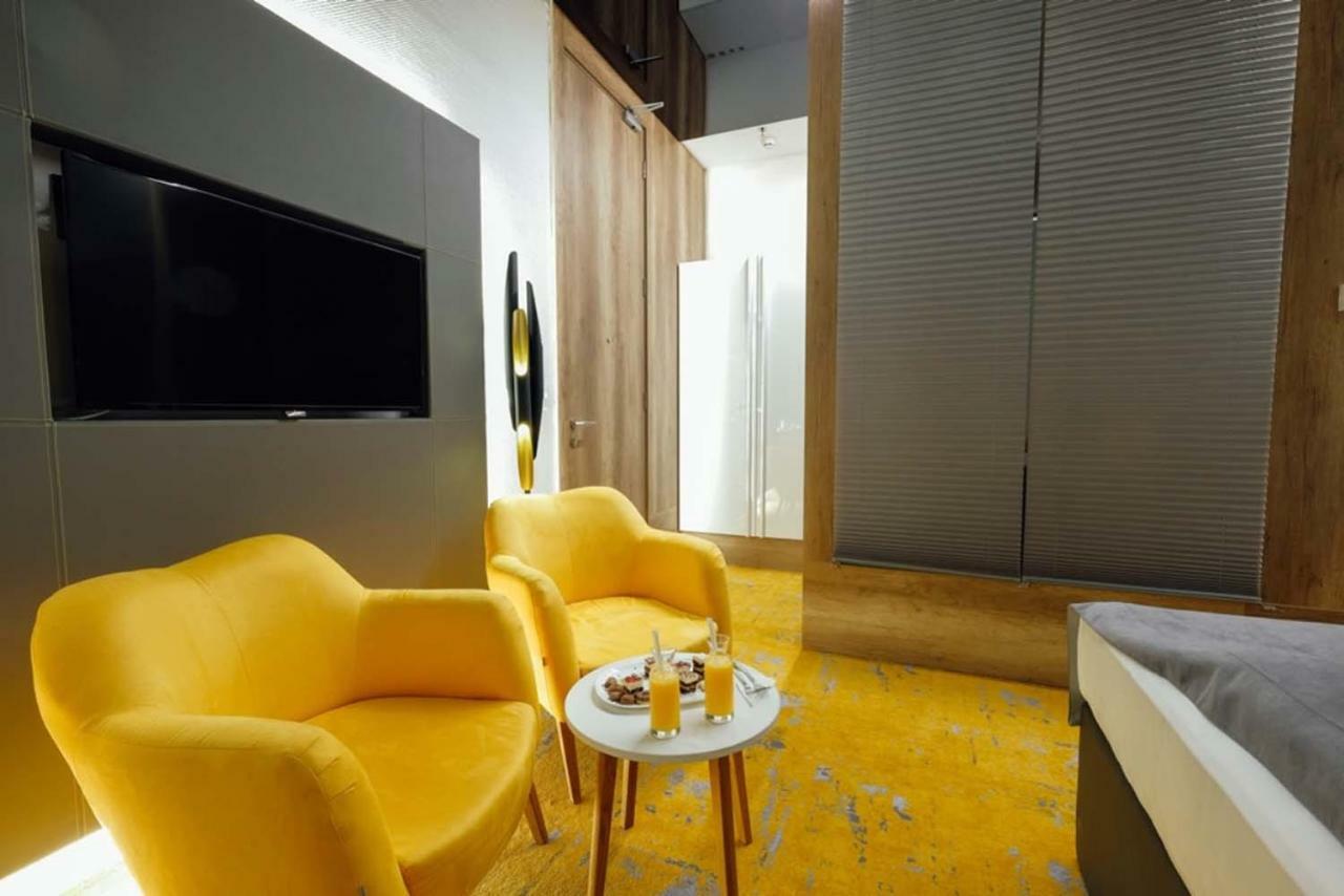 Hotel Hills Sarajevo Congress & Thermal Spa Resort Илиджа Экстерьер фото A room at the hotel