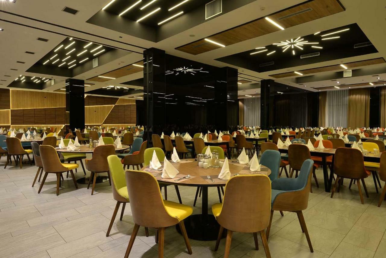 Hotel Hills Sarajevo Congress & Thermal Spa Resort Илиджа Экстерьер фото The dining hall